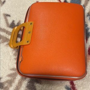 Vintage looking laptop case